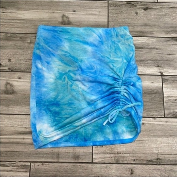 Ruched cover up mini skirt - Picture 3 of 7